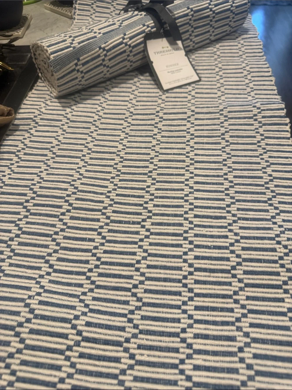 Cotton Runner 100% Cotton Thick embroidered and durable. Elegant pattern. - Picture 3 of 6